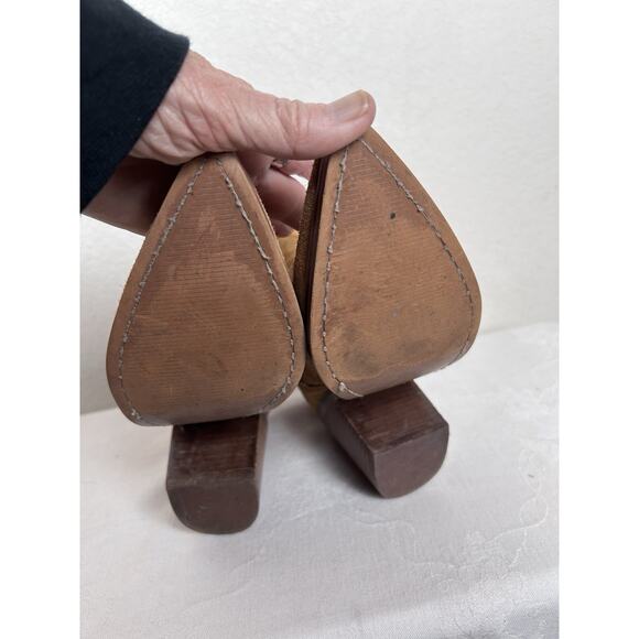 Marc Jacobs Womens Sz 7 M pull on golden brown suede 3 in heel ankle boots - Picture 5 of 9